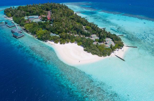 Malonios atostogos Maldyvuose! Skrydis, pervežimas ir 7 n. viešbutyje EMBUDU VILLAGE MALDIVES 3* su pusryčiais, pietumis ir vakarienėmis