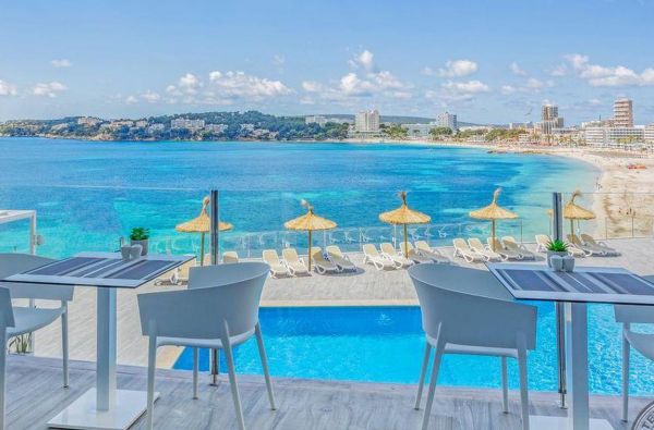 Magalufas. Viliojanti Maljorka: žydra jūra, balto smėlio paplūdimiai... Skrydis, 7n. viešbutyje  BAHIA PRINCIPE SUNLIGHT CORAL PLAYA 4*, su pusryčiais ir vakarienėmis - nuo 609 €!