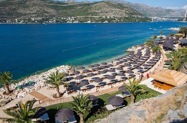 Kokybiškos atostogos KROATIJOJE. Skrydis, 7n. puikiame viešbutyje TIRENA SUNNY HOTEL BY VALAMAR 3* su „pusryčiais“ – 729 €!